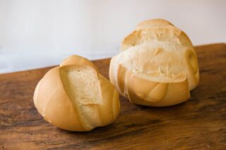 due pagnotte di pane